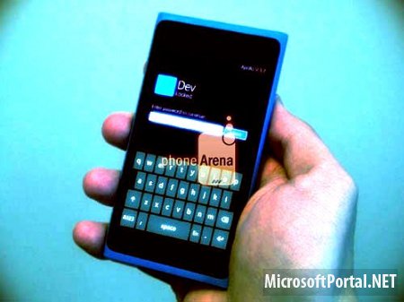 Первое изображение Nokia Lumia 900 с операционной системой Windows Phone 8