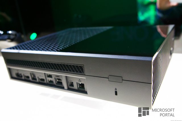 Microsoft не хочет выпускать Xbox One без Kinect
