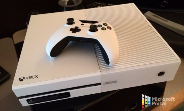 Разработчики Xbox One получили белую эксклюзивную приставку