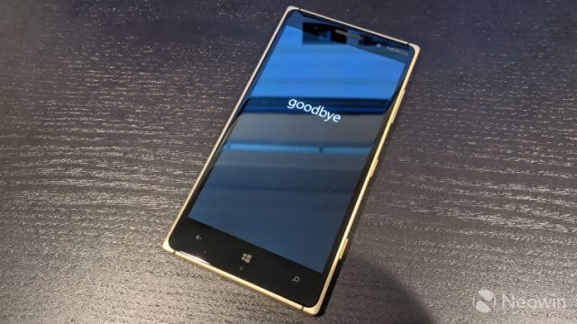 Microsoft закрывает Windows Phone Store