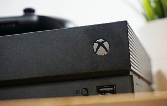Microsoft временно отключила возможность загрузки кастомных изображений в Xbox Live