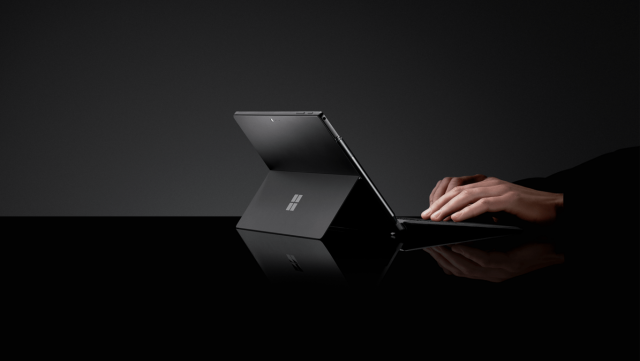 Microsoft выпустила обновление для Surface Pro (5-го поколения)
