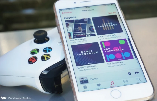 Приложения Apple Music и Podcasts могут появиться в Microsoft Store