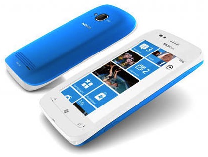 Nokia представила смартфоны Lumia 800 и Lumia 710 на базе ОС Windows Phone 7