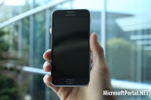 Samsung представила флагманский смартфон на Windows Phone 8 - Ativ S