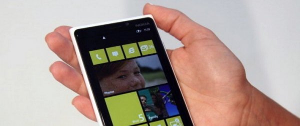 Смартфоны Lumia 920 «исчезают» с прилавков магазинов США
