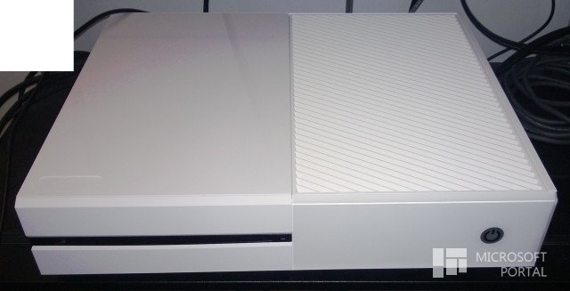 Xbox One в белом цвете