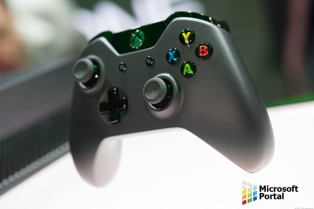 Прототипы геймпадов Xbox One имели сенсорные панели и выделяли запахи