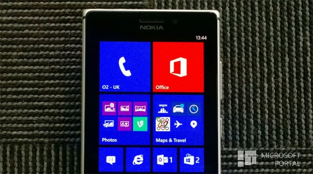 Компания Nokia официально начала распространение обновления Lumia Black