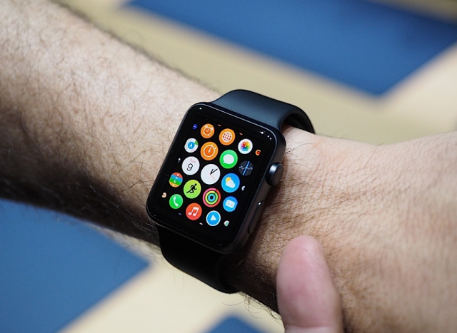 О конкурентах: себестоимость Apple Watch Sport не превышает $100