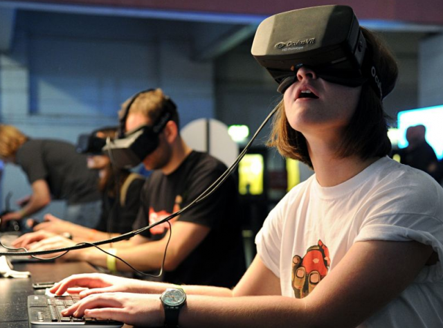 Фил Спенсер – виртуальная реальность не станет будущим игровой индустрии