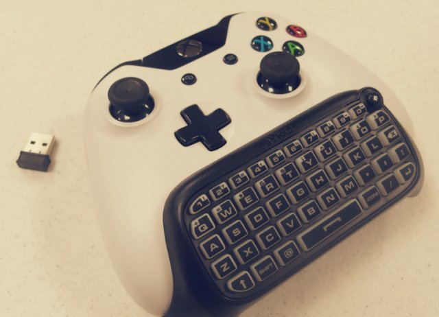 Новый аксессуар для Xbox One – Xbox Chatpad поступил в продажу (цена)