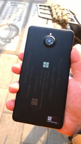 Новые изображения отменённого смартфона Microsoft Honjo попали в сеть