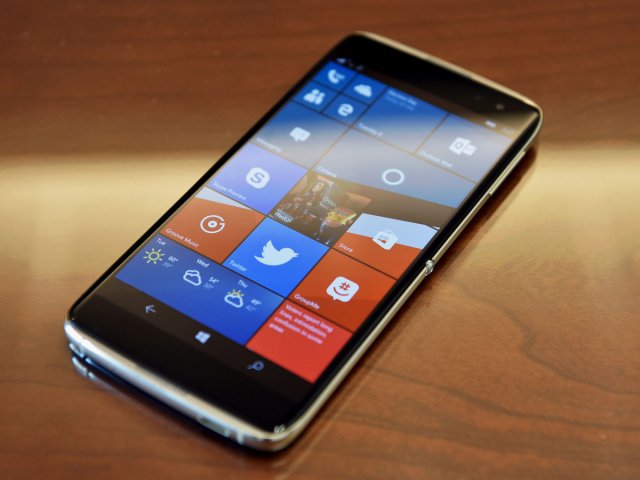 Alcatel выпустит смартфон Idol 4S с Windows 10 для других рынков