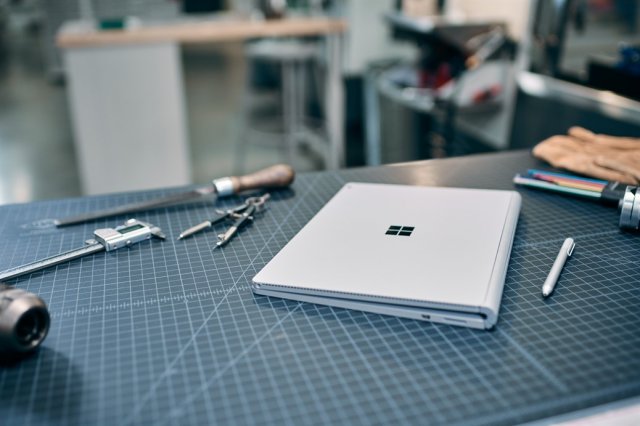 Слухи: Microsoft выпустит следующую версию Surface Book в начале 2018 года