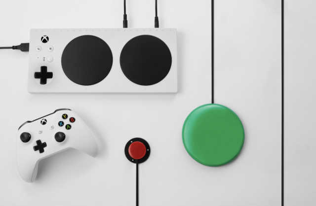 Компания Microsoft анонсировала Xbox Adaptative Сontroller