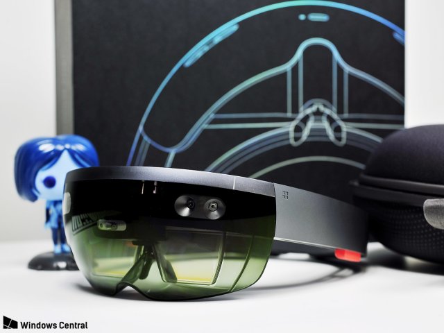 Microsoft может улучшить область обзора в HoloLens 2