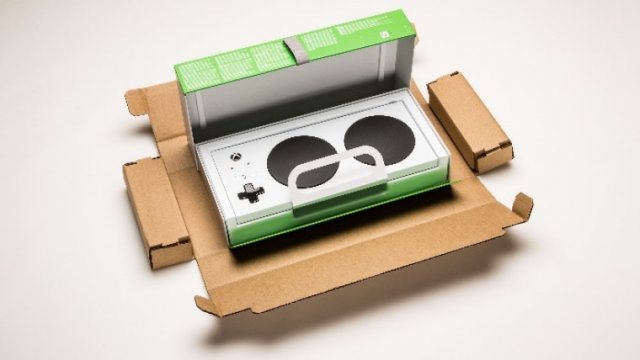 Компания Microsoft представила доступную упаковку для Xbox Adaptive Controller