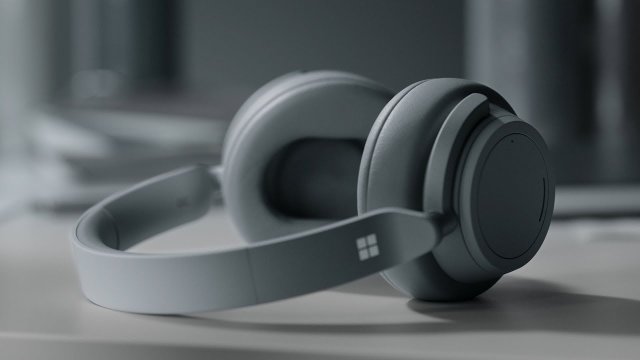 Microsoft анонсировала Surface Headphones