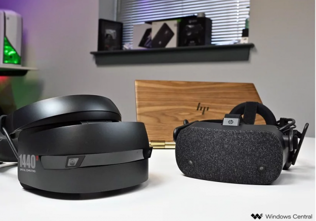 Фил Спенсер: VR не является предметом внимания команды Xbox