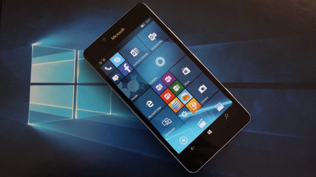 Microsoft отложила окончание поддержки Windows 10 Mobile на месяц