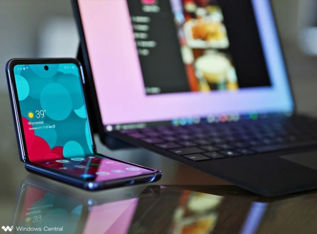 Компания Microsoft выпустила обновления для Surface Pro X