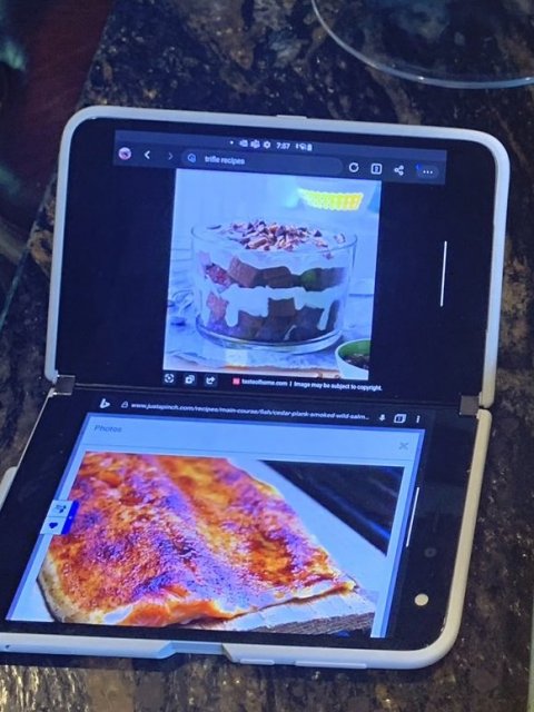 Брэд Андерсон продемонстрировал Surface Duo