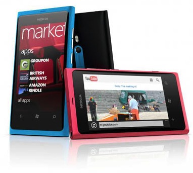 Nokia представила смартфоны Lumia 800 и Lumia 710 на базе ОС Windows Phone 7