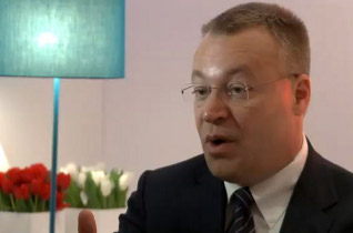 Глава Nokia рассматривает планшеты на базе Windows 8 как “интересную возможность”