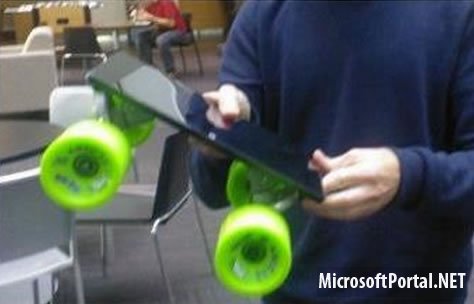 Стивен Синофски использовал Surface в качестве аналога доски скейбдорда
