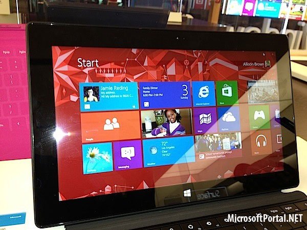 В Surface Pro можно пользоваться дополнительной батареей